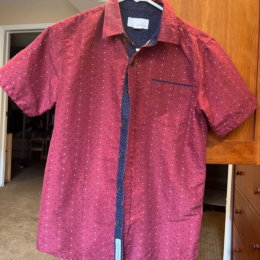 ❤️Craft + Flow Short Sleeve Button Down Shirt. Chest pocket. Boys M 10-12. EUC❤️